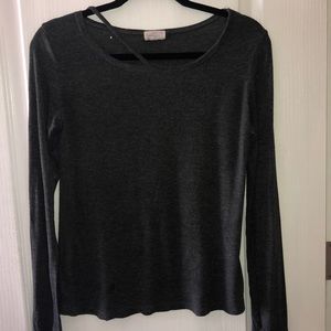 Long sleeve gray shirt